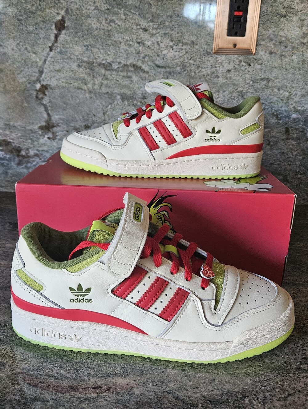 Adidas Originals Forum Low "The Grinch" (CWHITE/COLRED/SSLIM) Men's Shoes ID3512